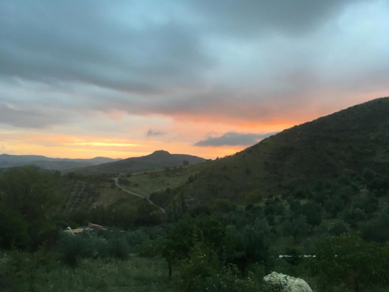 Agriturismo Gelso Castellana Sicula Экстерьер фото